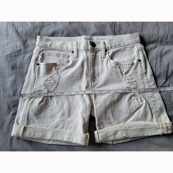 NWOT Banana Republic distressed off-white denim shorts - Picture 7 of 7